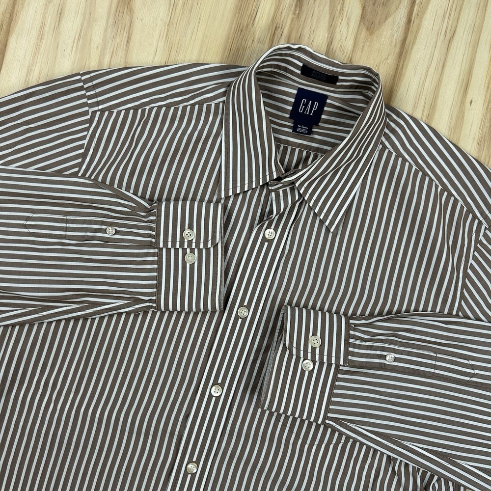 Vintage Gap Men's Fitted Cotton Button Up Shirt Brown White Stripe Large